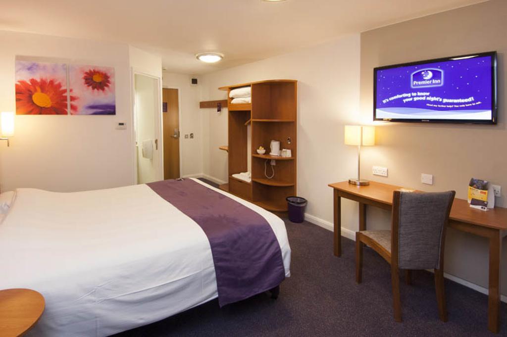 Premier Inn Glasgow Airport Paisley Exterior foto