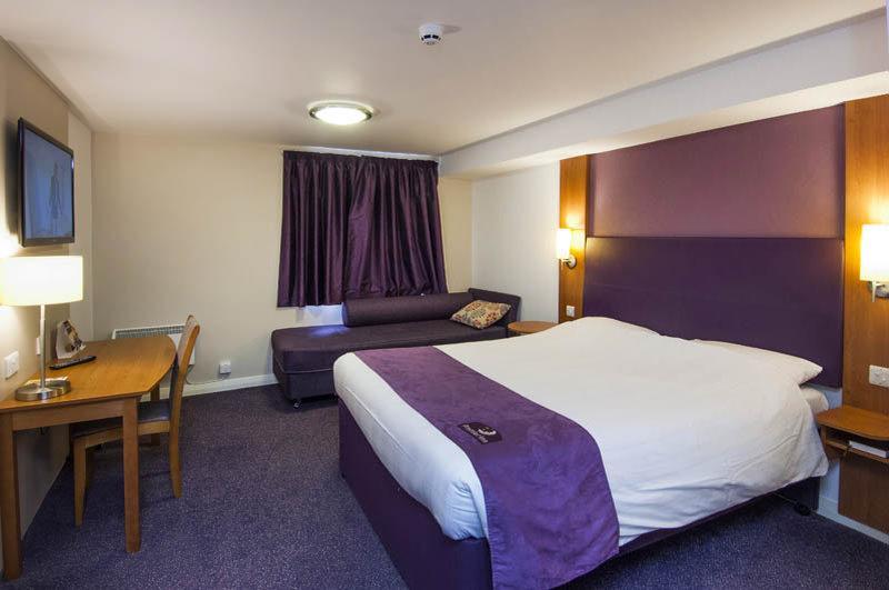 Premier Inn Glasgow Airport Paisley Exterior foto